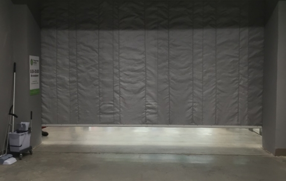 Монтаж противопожарных дверей, ворот, штор в Экодоме.